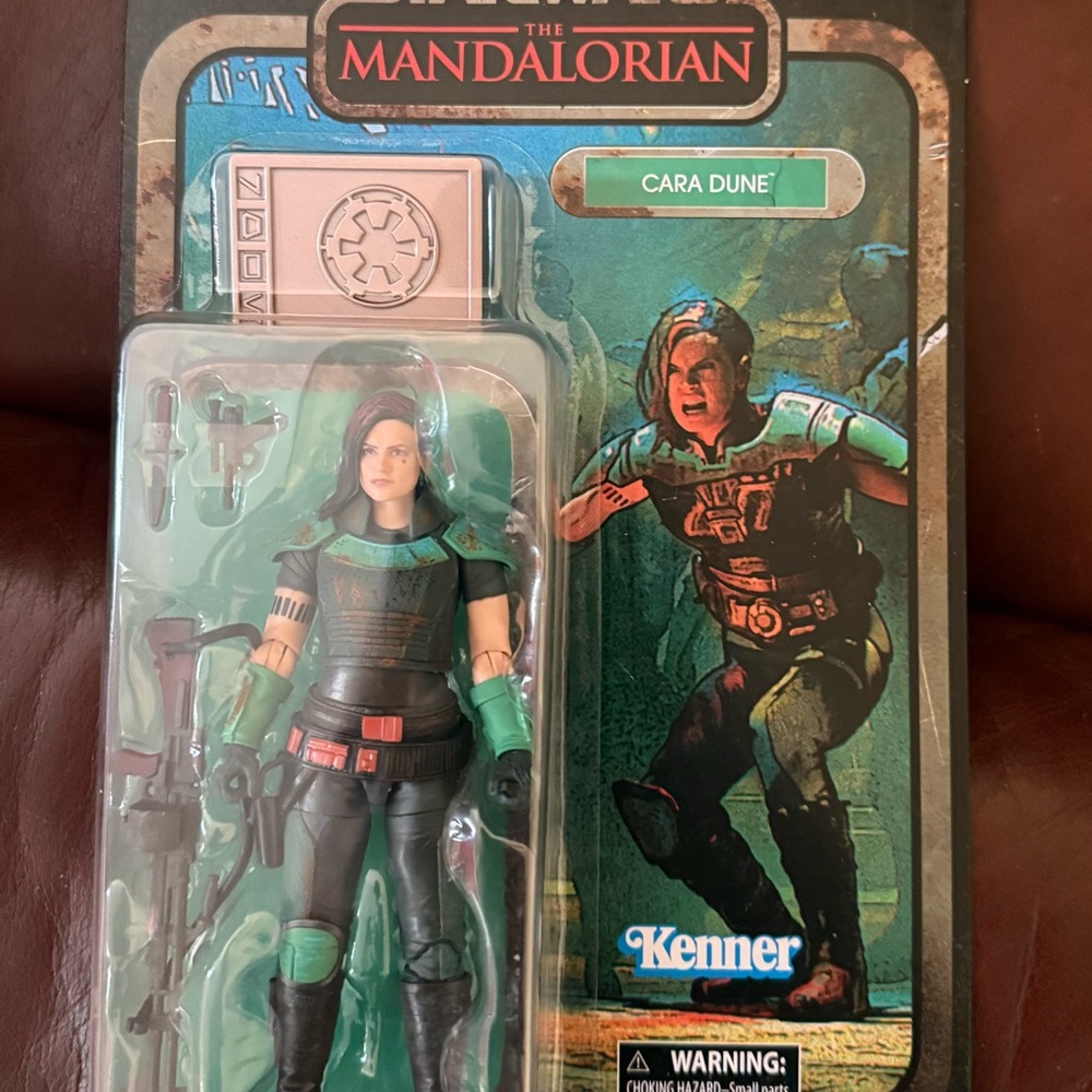 Star Wars The Mandalorian Cara Dune Action Figurine Kenner version